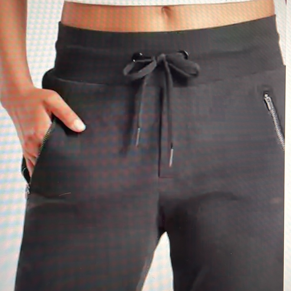 Athleta Trekkie North Jogger Size 18 Black EUC - Picture 14 of 15